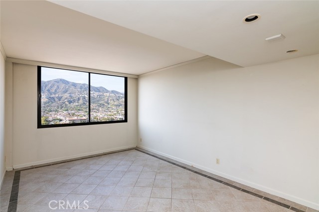 345 Pioneer Drive, 1705 photo 19
