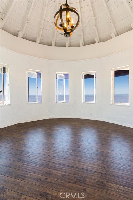 Detail Gallery Image 2 of 25 For 212 N Coast Hwy #6,  Laguna Beach,  CA 92651 - 1 Beds | 1 Baths