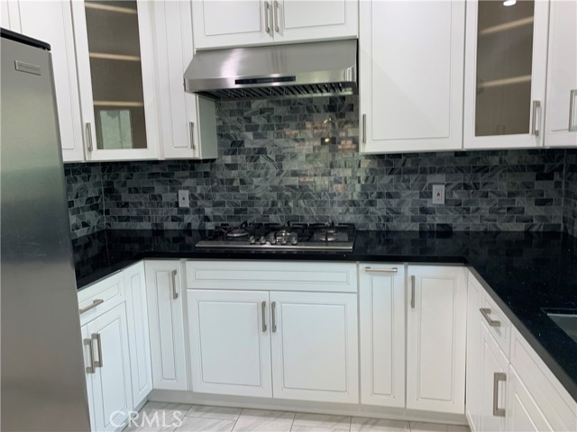 220 Laurel Avenue, Arcadia CA: https://media.crmls.org/medias/545dfb7c-fbd9-466f-a8a8-45665985add7.jpg