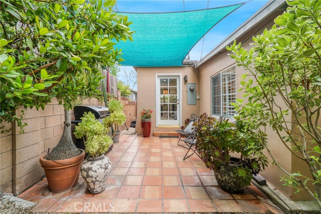 4299 Bakman Avenue, Studio City CA: https://media.crmls.org/medias/545e290d-a19b-43b8-8693-3fde53a45483.jpg