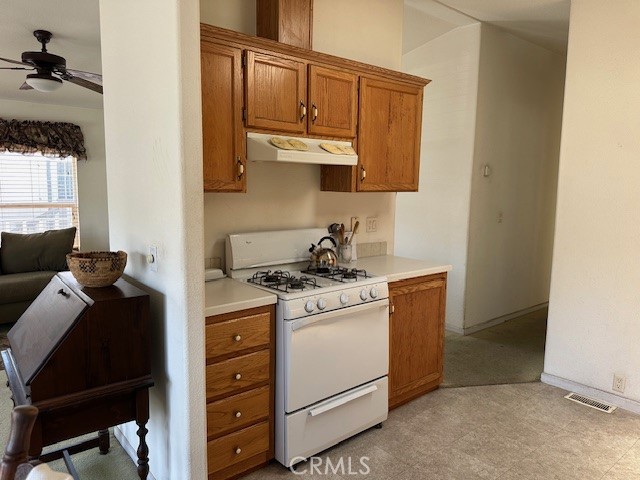 907 Ironwood Lane, Fountain Valley CA: https://media.crmls.org/medias/545e8754-0794-4c8f-b440-27b067e5ec22.jpg