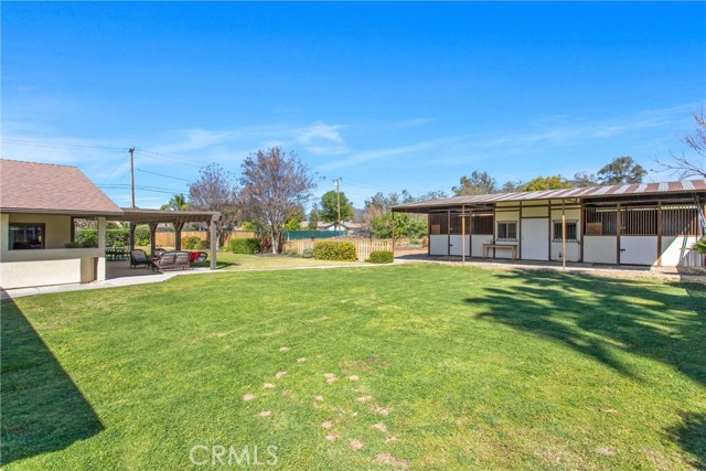 Detail Gallery Image 5 of 45 For 28216 Eucalyptus, Highland,  CA 92346 - 3 Beds | 2/1 Baths