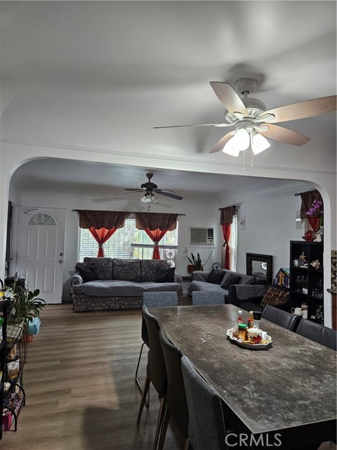 Detail Gallery Image 5 of 15 For 1722 W 60th Pl, Los Angeles,  CA 90047 - – Beds | – Baths