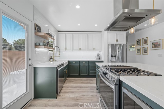 Detail Gallery Image 12 of 44 For 5030 W 130th, Hawthorne,  CA 90250 - 4 Beds | 2 Baths