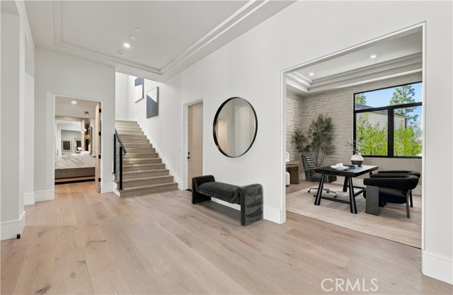 76 Hillcrest Lane, Newport Beach CA: https://media.crmls.org/medias/54616718-cbfd-4c1c-bd7d-9cbd56694c71.jpg
