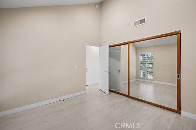 Detail Gallery Image 13 of 23 For 9901 Independence Ave #D,  Chatsworth,  CA 91311 - 2 Beds | 2 Baths