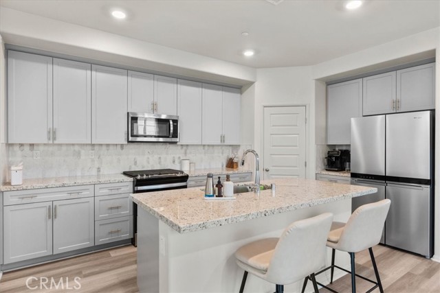 Detail Gallery Image 2 of 35 For 28076 Melrose, Temecula,  CA 92591 - 4 Beds | 3/1 Baths