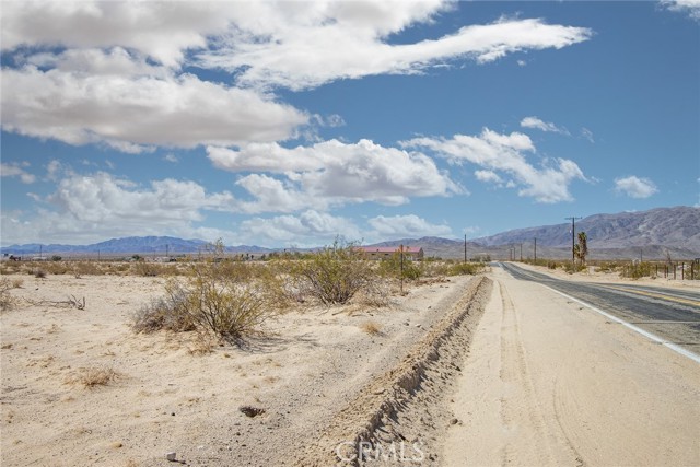 Detail Gallery Image 9 of 14 For 6289 Godwin Rd, Twentynine Palms,  CA 92277 - – Beds | – Baths