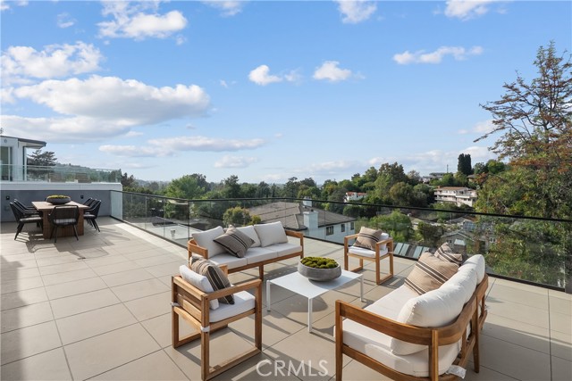 3670 Buena Park Drive, Studio City CA: https://media.crmls.org/medias/5462b0a0-9601-401e-934c-77cafd34ece0.jpg