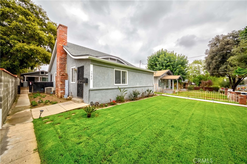 1940 Navarro Avenue, Pasadena, CA 91103