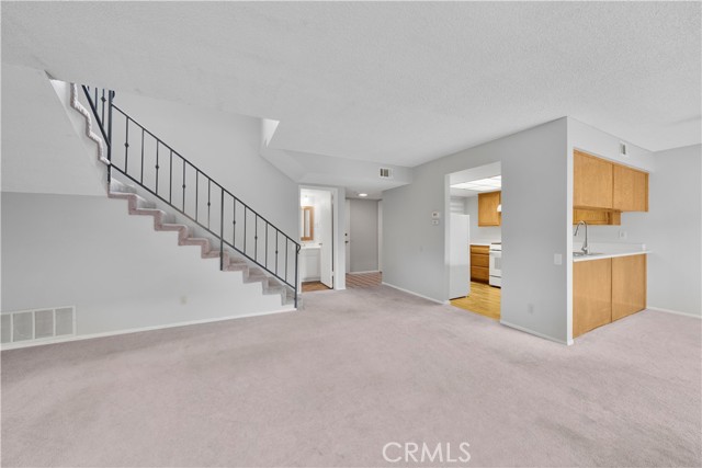 Detail Gallery Image 3 of 18 For 1738 Lynne Dr #34,  Santa Maria,  CA 93454 - 2 Beds | 1/1 Baths
