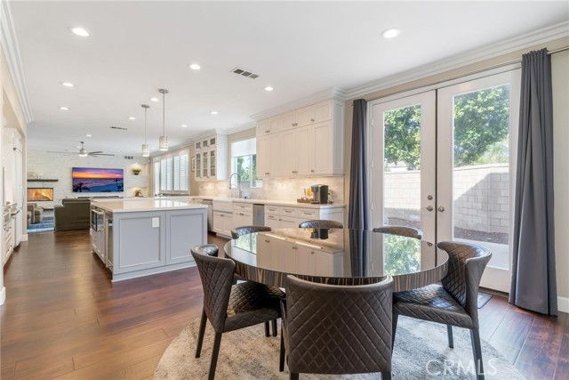 7681 Stonegate Drive, Eastvale CA: https://media.crmls.org/medias/5463e0ce-2ff7-4177-9c59-22a8c2c00e04.jpg