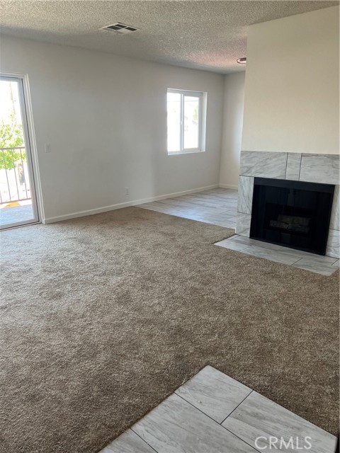 Detail Gallery Image 3 of 22 For 454 E Avenue Q3 #8,  Palmdale,  CA 93550 - 2 Beds | 2 Baths