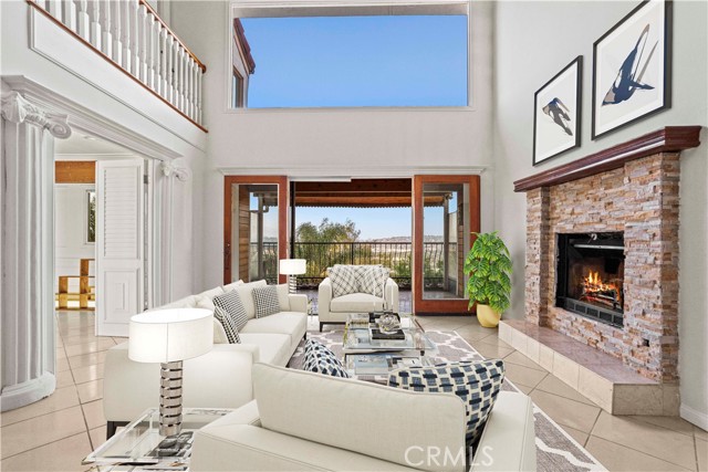 3916 Carnavon Way, Los Angeles CA: https://media.crmls.org/medias/5463f323-0ba8-4167-9c45-1f78063e3e8a.jpg