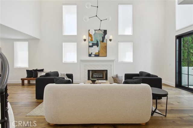 Detail Gallery Image 5 of 35 For 4322 Alcove Ave, Studio City,  CA 91604 - 5 Beds | 5 Baths