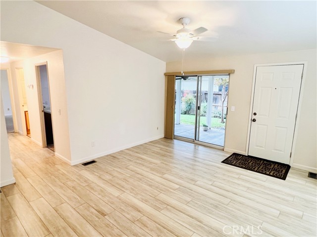 Detail Gallery Image 8 of 27 For 2050 Springfield #213,  Chico,  CA 95928 - 2 Beds | 2 Baths