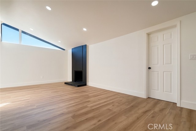 Detail Gallery Image 2 of 16 For 5548 Elmwood, San Bernardino,  CA 92404 - 4 Beds | 3 Baths