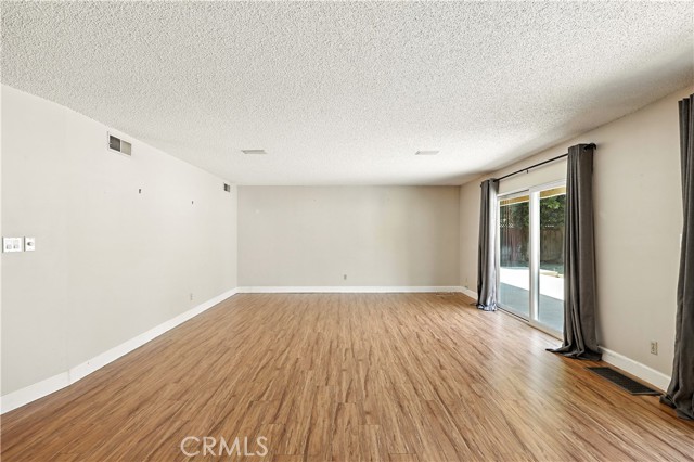 Detail Gallery Image 6 of 62 For 1011 Wyoming Dr, Merced,  CA 95340 - 5 Beds | 3 Baths