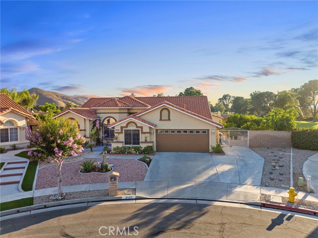 2157 Pecan Tree Street, Hemet CA: https://media.crmls.org/medias/54667f72-197c-426d-b86b-1012dbba4f74.jpg
