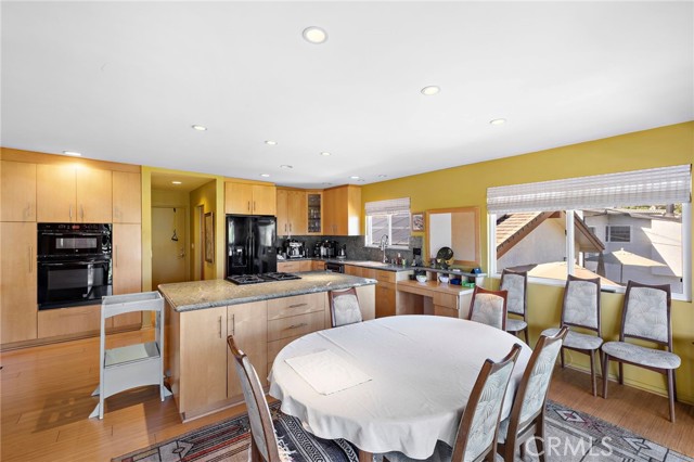 Detail Gallery Image 8 of 22 For 177 W Avenida Junipero, San Clemente,  CA 92672 - 4 Beds | 3 Baths