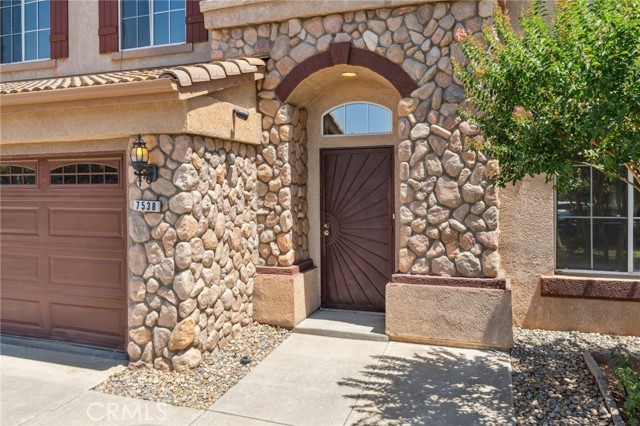 Detail Gallery Image 4 of 36 For 7538 N Erie Ave, Fresno,  CA 93722 - 5 Beds | 3 Baths
