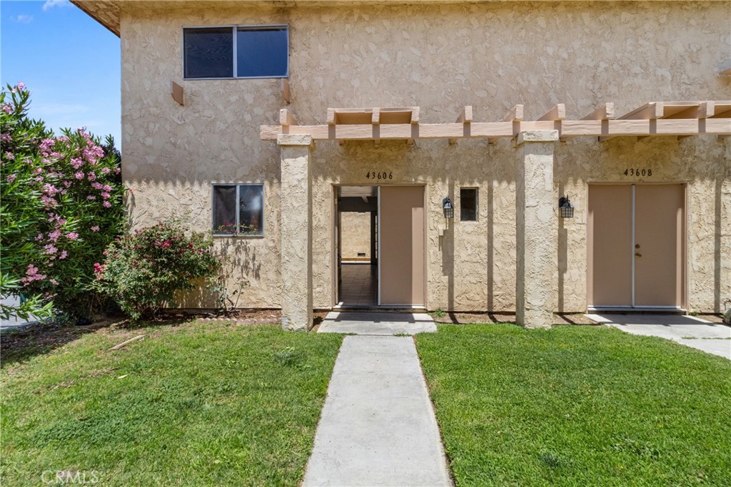 43606 Stanridge Avenue