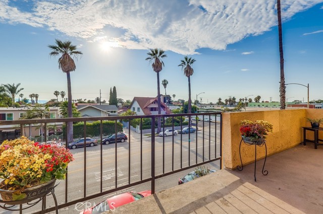 Detail Gallery Image 25 of 35 For 1140 Pacific Ave #30,  Long Beach,  CA 90813 - 2 Beds | 2 Baths