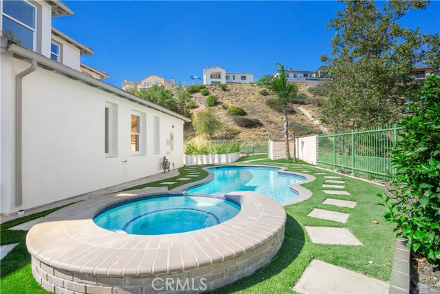 3318 Durham Court, Burbank CA: https://media.crmls.org/medias/546a577f-377d-4116-8f60-0ad5cf04076c.jpg