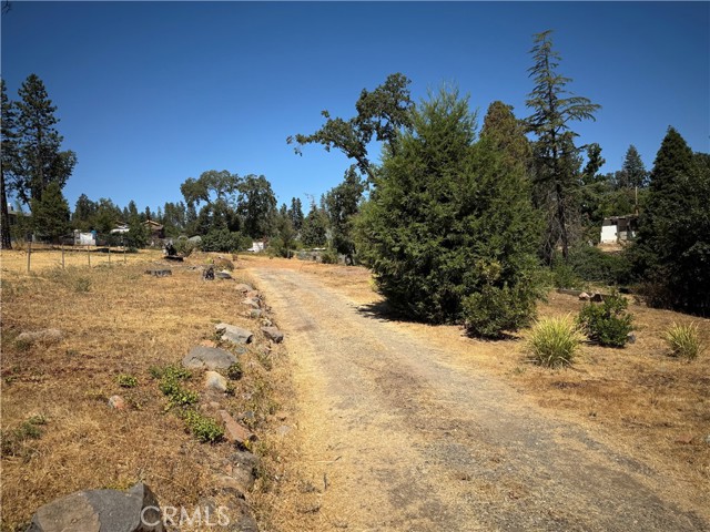 1215 Pearson Road, Paradise CA: https://media.crmls.org/medias/546b1f4b-8168-4eee-bf6f-5c86ed032476.jpg