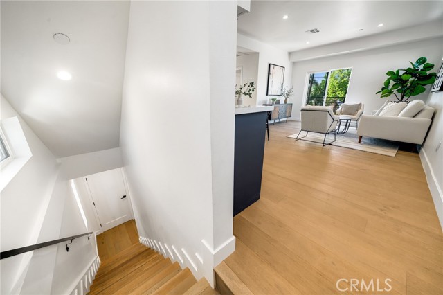Detail Gallery Image 39 of 47 For 6082 W 18th St, Los Angeles,  CA 90035 - – Beds | – Baths