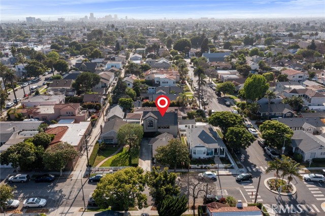 533 Roswell Avenue, Long Beach CA: https://media.crmls.org/medias/546d033f-b4d5-42bc-ad3a-0c327efb39d9.jpg