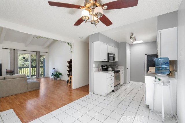 Detail Gallery Image 11 of 28 For 33 Dearborn Place #48,  Goleta,  CA 93117 - 2 Beds | 1 Baths
