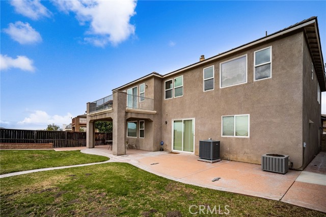 16219 Skyridge Drive, Riverside CA: https://media.crmls.org/medias/546f7974-0578-4736-b77a-a59c730ba44f.jpg