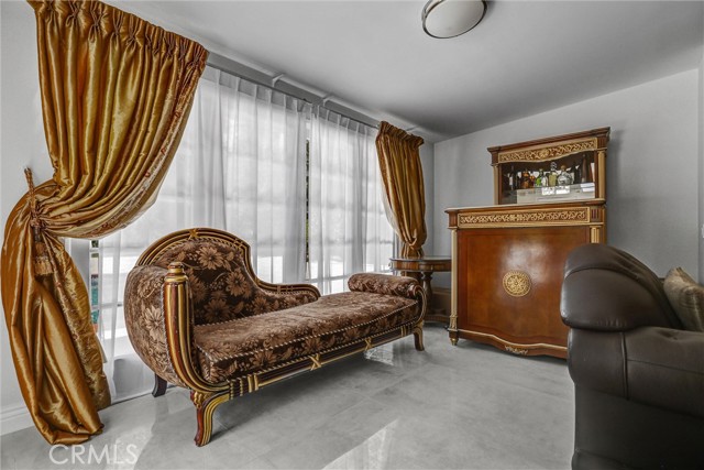 5115 Boda Pl, Woodland Hills CA: https://media.crmls.org/medias/5470eade-9653-4c5e-8f28-7d0d868e325c.jpg