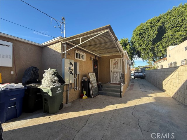 Detail Gallery Image 31 of 51 For 2520 Ohio Ave, South Gate,  CA 90280 - 6 Beds | 4 Baths