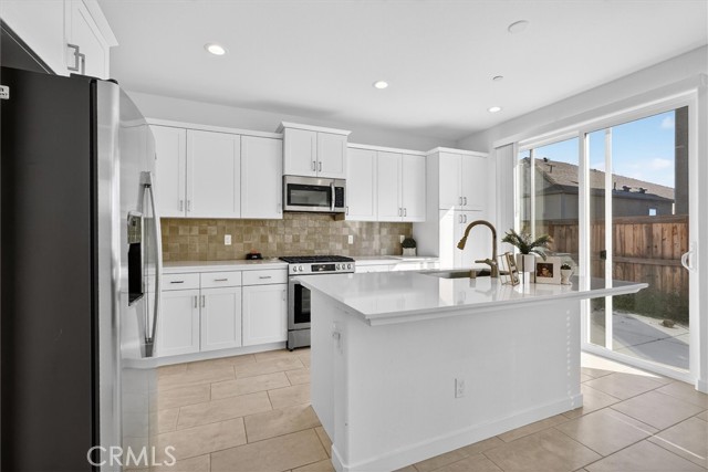 Detail Gallery Image 15 of 32 For 824 Katelyn Ave, Madera,  CA 93636 - 3 Beds | 2/1 Baths