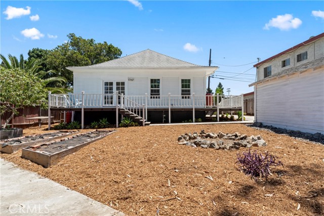 976 N Loma Vista Drive, Long Beach CA: https://media.crmls.org/medias/547138b2-eca3-4a18-900d-834e06118e2d.jpg