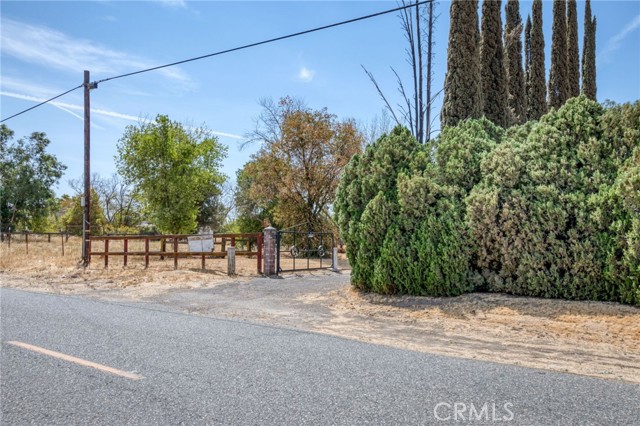 Detail Gallery Image 12 of 31 For 19212 Avenue 23, Chowchilla,  CA 93610 - 4 Beds | 2 Baths