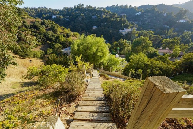 Detail Gallery Image 7 of 57 For 3651 Alta Mesa Dr, Studio City,  CA 91604 - 4 Beds | 3 Baths