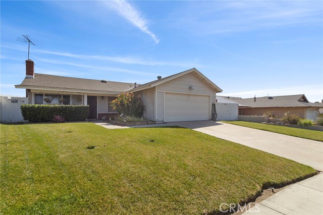 Detail Gallery Image 2 of 26 For 1736 N Hacienda Dr, Ontario,  CA 91764 - 3 Beds | 2 Baths