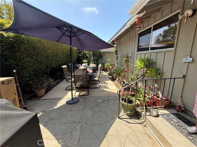 4535 Ramsdell Avenue, La Crescenta CA: https://media.crmls.org/medias/547351dc-a5ba-4ebe-9683-5dd31367a207.jpg