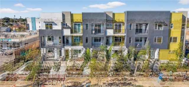 Detail Gallery Image 36 of 39 For 1093 N Harbor Bld, Anaheim,  CA 92801 - 3 Beds | 3 Baths