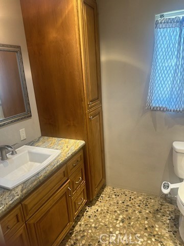Detail Gallery Image 9 of 14 For 635 N 3rd St, Chowchilla,  CA 93610 - 4 Beds | 3 Baths