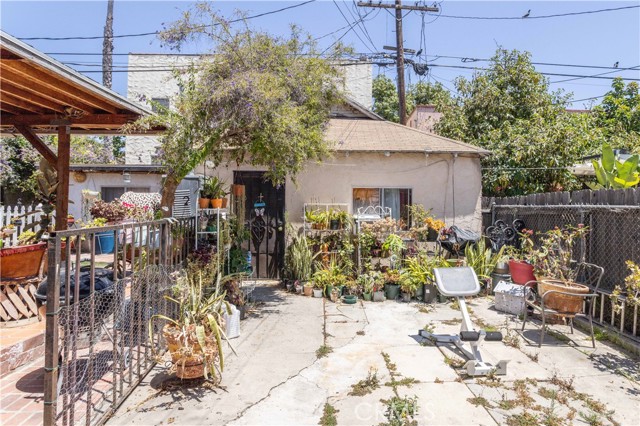 142 Vendome Street, Los Angeles, California 90026, 4 Bedrooms Bedrooms, ,2 BathroomsBathrooms,Single Family Residence,For Sale,Vendome,SR24139655