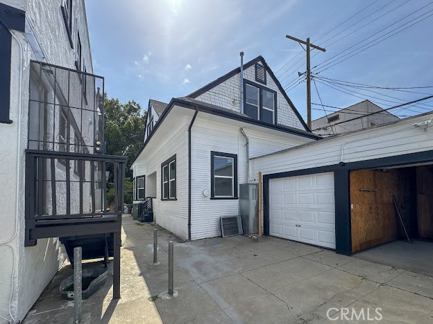 515 S Coronado Street, Los Angeles CA: https://media.crmls.org/medias/54742dab-dcfd-41b3-9918-f4617d0361a8.jpg