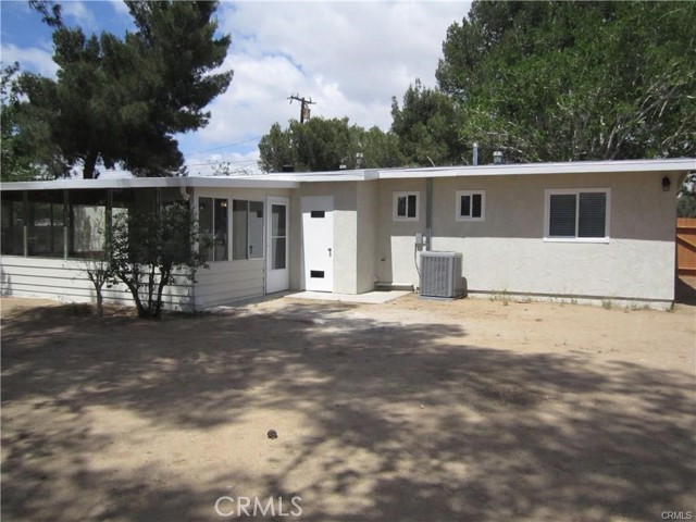 9341 Buckthorn, Hesperia CA: https://media.crmls.org/medias/54747e10-5076-4194-bbdd-3e2f21e6d027.jpg
