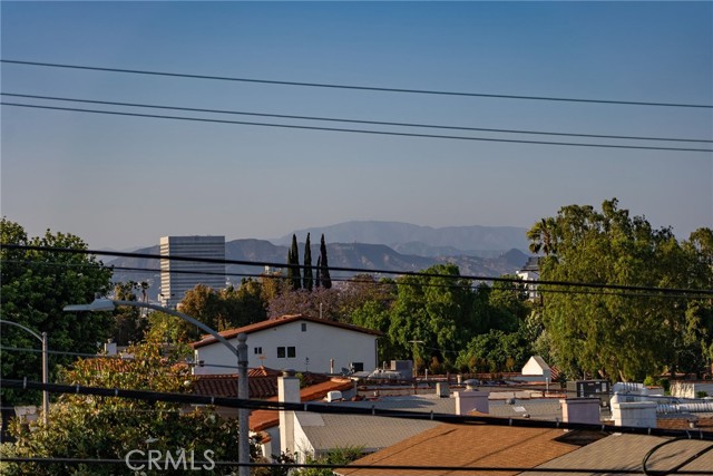 Detail Gallery Image 10 of 47 For 6082 W 18th St, Los Angeles,  CA 90035 - – Beds | – Baths