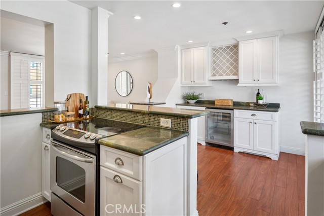 Detail Gallery Image 29 of 66 For 555 Esplanade #320,  Redondo Beach,  CA 90277 - 2 Beds | 2 Baths