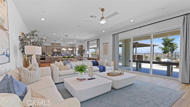 Detail Gallery Image 11 of 43 For 29519 Corte Azulejo, Valencia,  CA 91354 - 5 Beds | 4/1 Baths