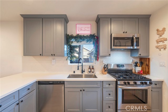 Detail Gallery Image 9 of 25 For 2350 249th St, Lomita,  CA 90717 - 2 Beds | 1 Baths